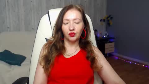 Snapshot of tyramories chatting on 10/23/25, 10:25 tyramories online show from 10/23/25, 10:25