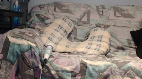 Snapshot of tyson2525 chatting on 11/16/25, 04:29 Helena and Tyson online show from 11/16/25, 04:29