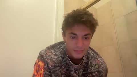 tyy0ung online show from 05/17/26, 10:50