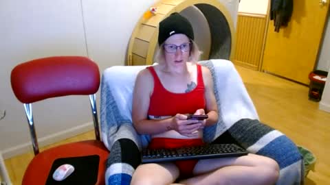 Snapshot of tyyyler93 chatting on 07/08/26, 03:00 TylerAlternative online show from 07/08/26, 03:00