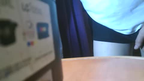 Snapshot of u02g2 chatting on 09/19/25, 05:24 u02g2 online show from 09/19/25, 05:24