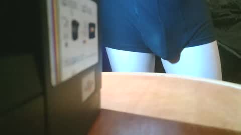 Snapshot of u02g2 chatting on 10/25/25, 07:52 u02g2 online show from 10/25/25, 07:52