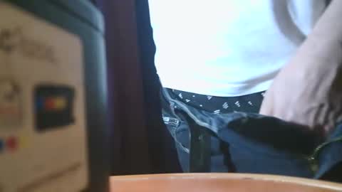 Snapshot of u02g2 chatting on 12/04/25, 04:48 u02g2 online show from 12/04/25, 04:48