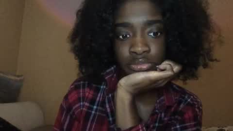 Snapshot of uarentmani24 chatting on 01/11/25, 12:22 Mani online show from 01/11/25, 12:22