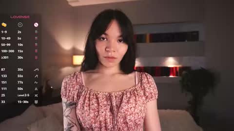 Lili online show from 10/09/25, 03:15