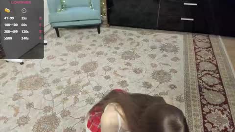 Snapshot of udeledelmoref chatting on 10/23/25, 10:41 Liky online show from 10/23/25, 10:41