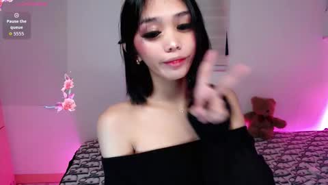 Snapshot of ughliah chatting on 11/21/25, 09:13 urbbgirl alliah online show from 11/21/25, 09:13