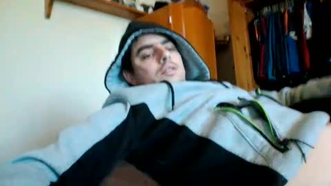 Snapshot of uglyyounlad chatting on 01/03/25, 03:01 uglyyounlad online show from 01/03/25, 03:01