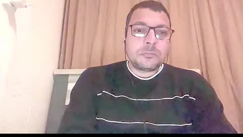Snapshot of ukhalid82 chatting on 10/27/25, 06:45 ukhalid82 online show from 10/27/25, 06:45