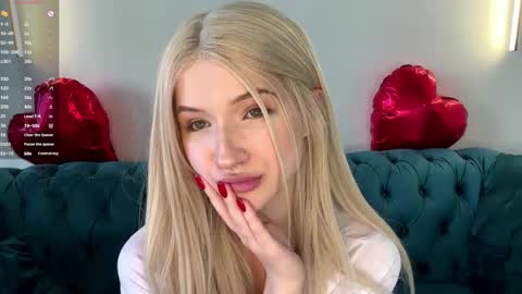 Vikki online show from 04/28/26, 03:28