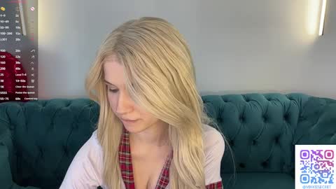 Vikki online show from 05/19/26, 03:18