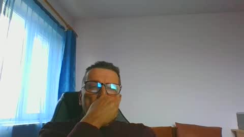 ulmeni4 online show from 12/03/24, 09:33