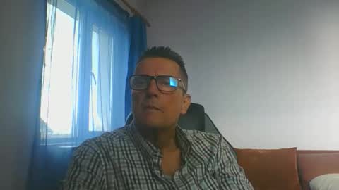 ulmeni4 online show from 11/04/25, 01:10