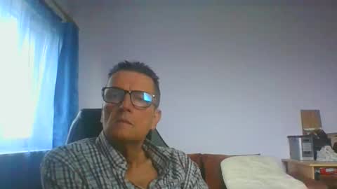 ulmeni4 online show from 11/11/25, 06:46