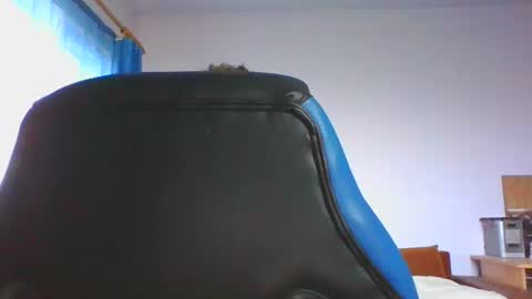 ulmeni4 online show from 12/04/25, 06:44