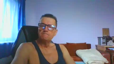 ulmeni4 online show from 12/14/25, 07:58