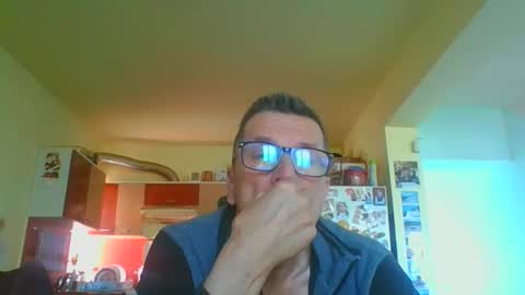 ulmeni4 online show from 04/04/26, 07:39