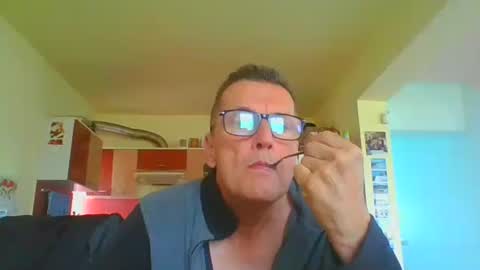 ulmeni4 online show from 04/06/26, 11:33