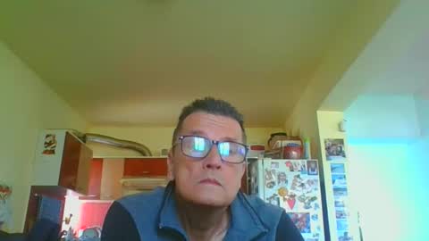 ulmeni4 online show from 04/12/26, 08:30