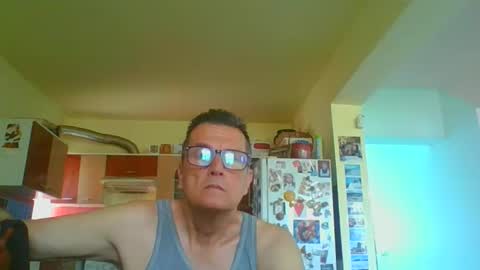 ulmeni4 online show from 04/16/26, 08:15