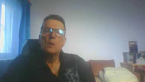 Snapshot of ulmeni7 chatting on 10/29/25, 11:23 ulmeni7 online show from 10/29/25, 11:23