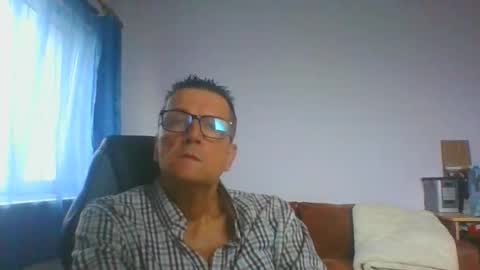 Snapshot of ulmeni7 chatting on 11/10/25, 06:23 ulmeni7 online show from 11/10/25, 06:23