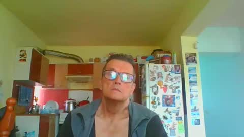 ulmeni7 online show from 04/21/26, 12:22