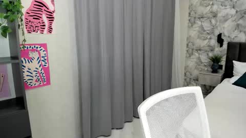 Melena online show from 09/13/25, 01:27