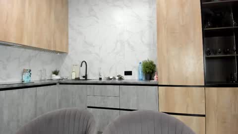 Melena online show from 01/18/26, 01:42