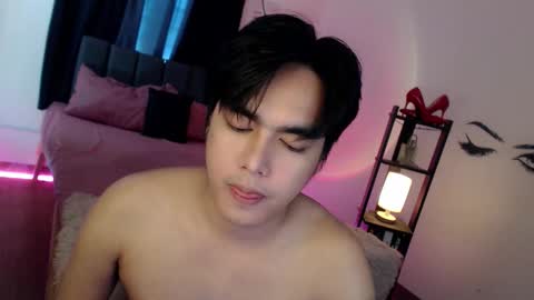 Snapshot of ultimatesexytrans chatting on 10/08/25, 11:57 Alex online show from 10/08/25, 11:57