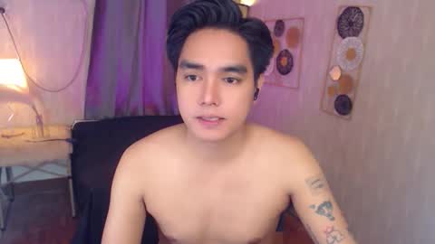 Snapshot of ultimatesexytrans chatting on 12/02/25, 10:09 Alex online show from 12/02/25, 10:09