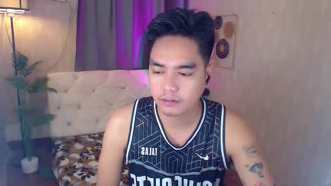 Alex online show from 12/17/25, 01:33