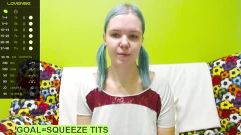 Snapshot of ultra_meow chatting on 01/09/25, 01:45 Roxy online show from 01/09/25, 01:45