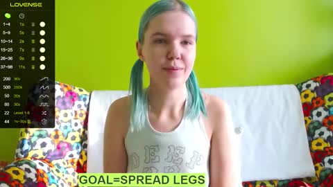 Snapshot of ultra_meow chatting on 01/20/25, 10:29 Roxy online show from 01/20/25, 10:29