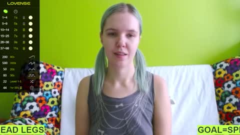 Snapshot of ultra_meow chatting on 02/09/25, 01:25 Roxy online show from 02/09/25, 01:25