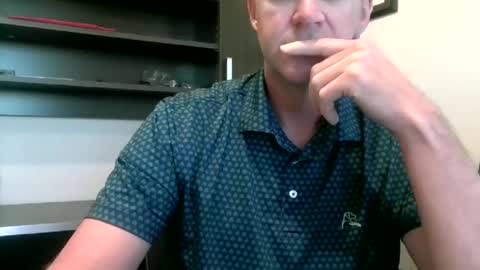 Snapshot of ultratac1 chatting on 10/30/25, 02:07 Ultra online show from 10/30/25, 02:07