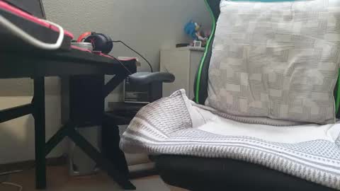 Snapshot of ultraunique chatting on 02/16/25, 07:15 Mr. Mrs. Smith online show from 02/16/25, 07:15