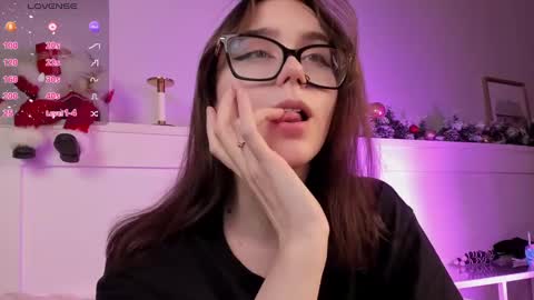 Snapshot of una_medisson chatting on 12/19/24, 03:19 Una online show from 12/19/24, 03:19