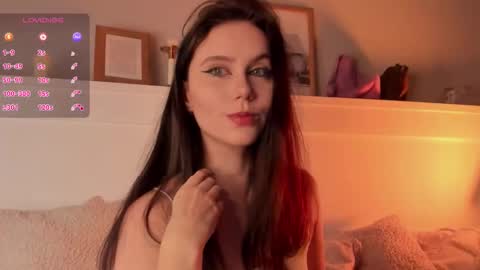 Snapshot of una_medisson chatting on 11/16/25, 07:30 Una online show from 11/16/25, 07:30