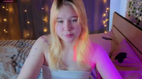 Snapshot of unburntkatniss chatting on 04/12/26, 08:08 unburntkatniss online show from 04/12/26, 08:08