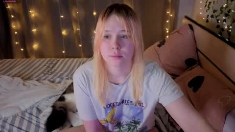 Snapshot of unburntkatniss chatting on 04/13/26, 02:11 unburntkatniss online show from 04/13/26, 02:11