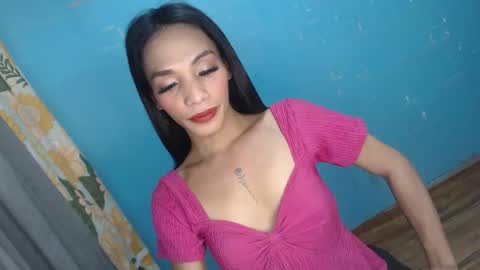 Snapshot of uncut_queen chatting on 09/24/25, 01:53 LOVELY JANE online show from 09/24/25, 01:53