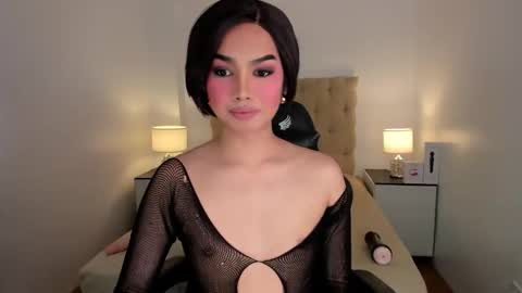 Lily online show from 11/16/25, 03:56