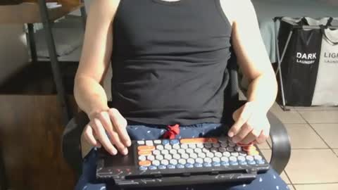 UndressMe online show from 07/16/26, 06:19