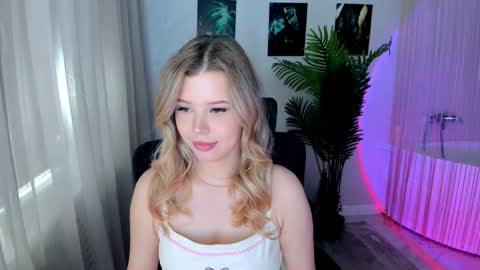 Alice online show from 05/25/26, 03:56
