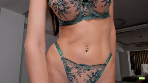 Silvia online show from 03/11/25, 08:31