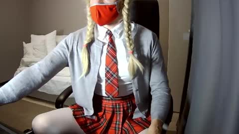 Mylittlecute online show from 04/27/26, 03:43