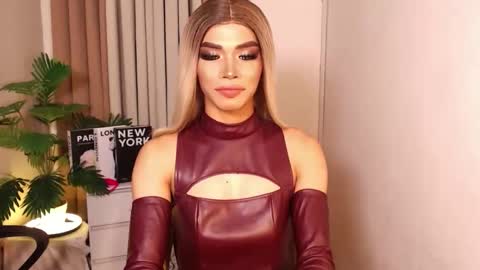 Miss Andrea online show from 10/22/25, 05:02