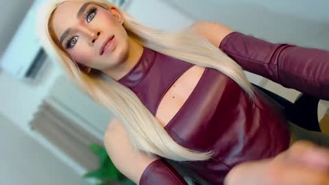 Miss Andrea online show from 04/01/26, 05:54