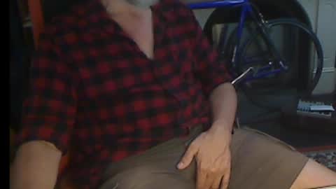 Snapshot of updownunder chatting on 03/03/25, 06:59 Freddie online show from 03/03/25, 06:59